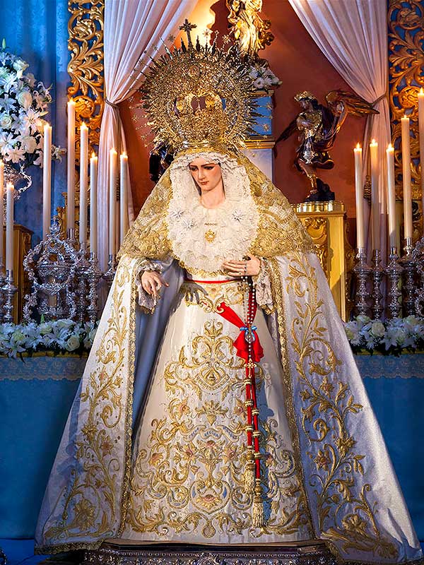 Ntra. Sra. del Amor Hermoso de Linares durante la celebración de la Inmaculada Concepción.