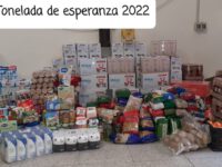Entrega a Cáritas de "Una tonelada de Esperanza".